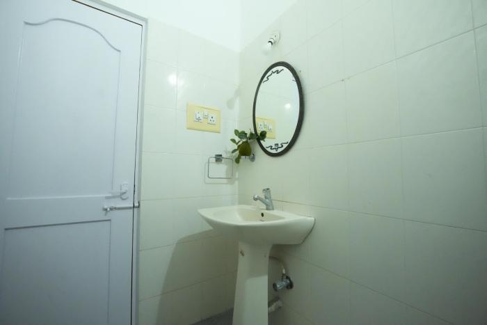 palace hostel by borrbo mysore