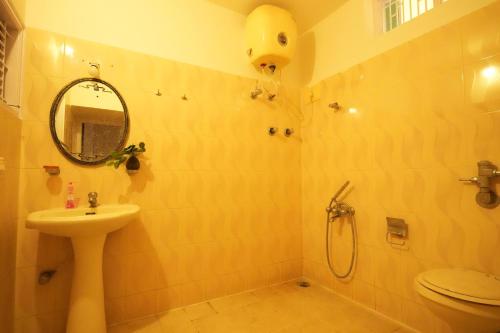 palace hostel by borrbo mysore