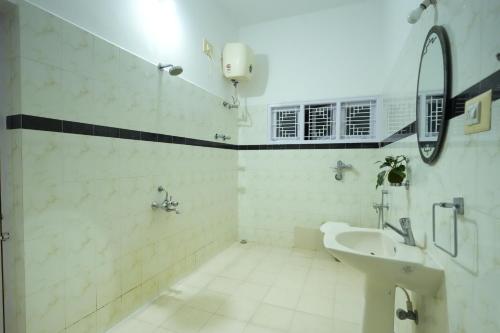 palace hostel by borrbo mysore