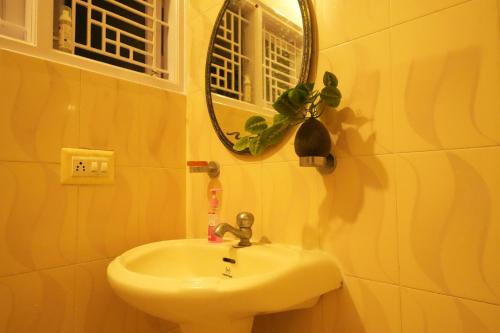 palace hostel by borrbo mysore