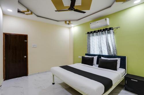 Hotel O Sky View Stay In,,4 star