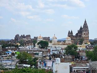 the ortus stays in hotel sunset orchha
