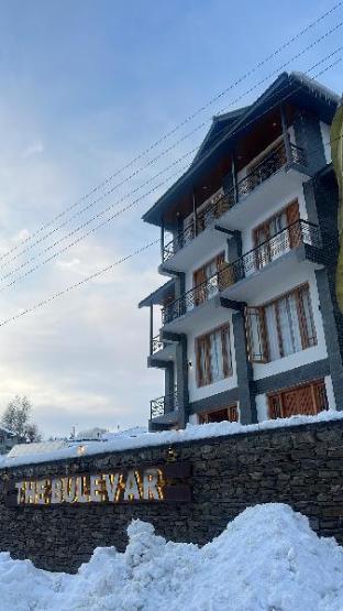 the bulevar whispering willow