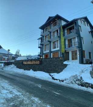 the bulevar whispering willow