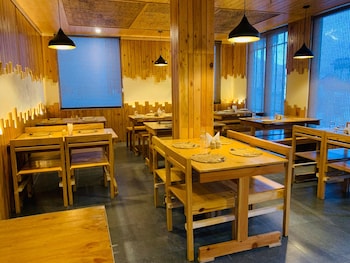 the bulevar whispering willow