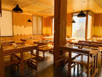 the bulevar whispering willow