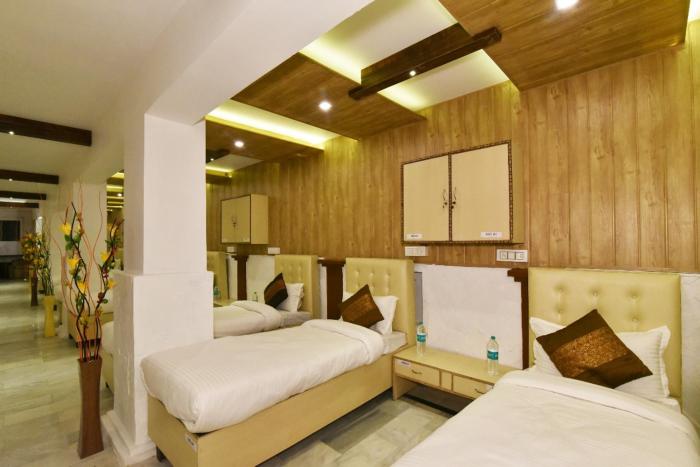 hotel sallow international near golden temple