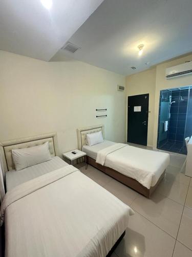 kingsman boutique hotel