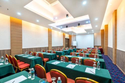 arena premier hotel