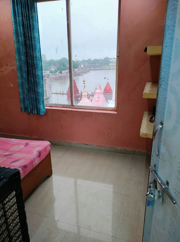 kailash kuti guest house