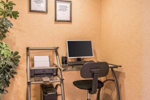 comfort inn and suites