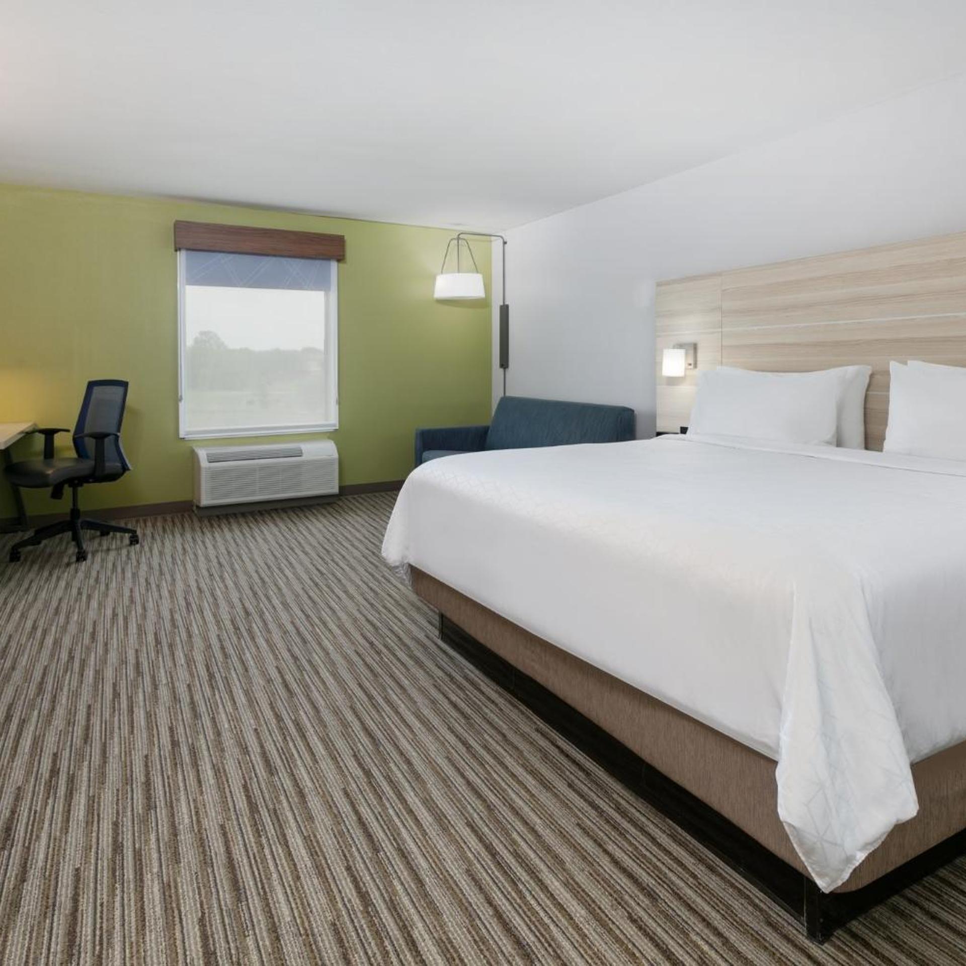holiday inn express hillsboro i 35 by ihg