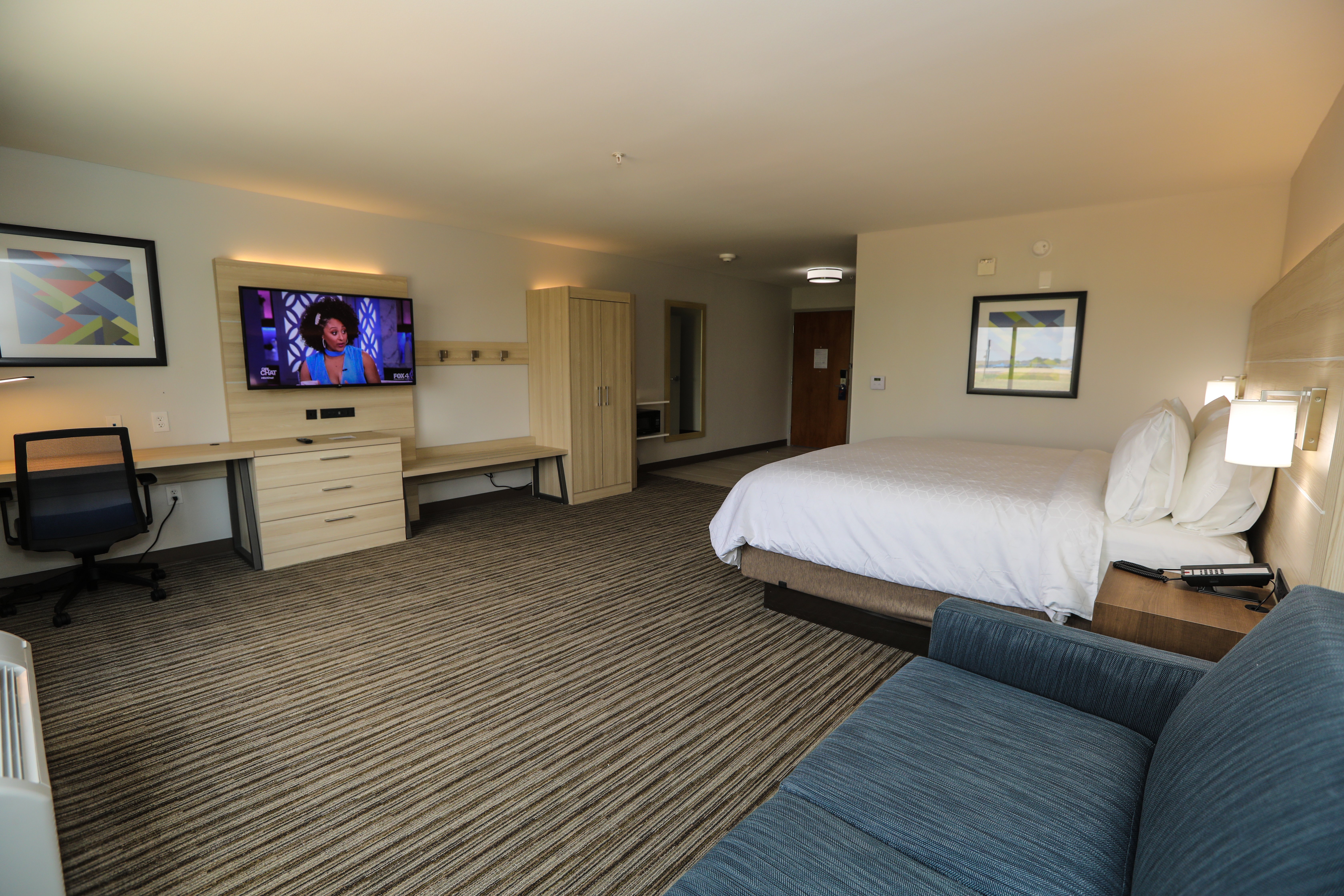 holiday inn express hillsboro i 35 by ihg
