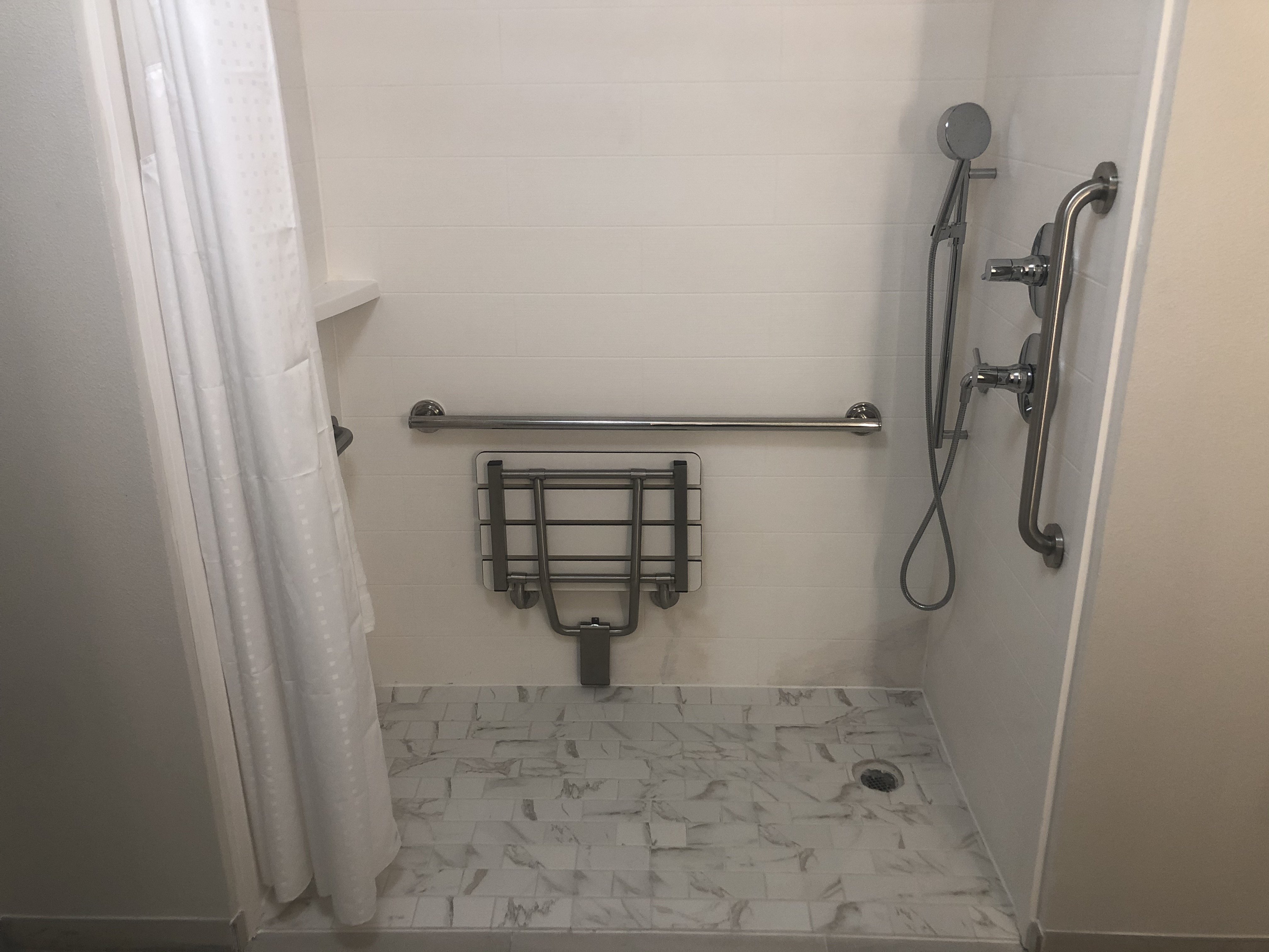 holiday inn express hillsboro i 35 by ihg