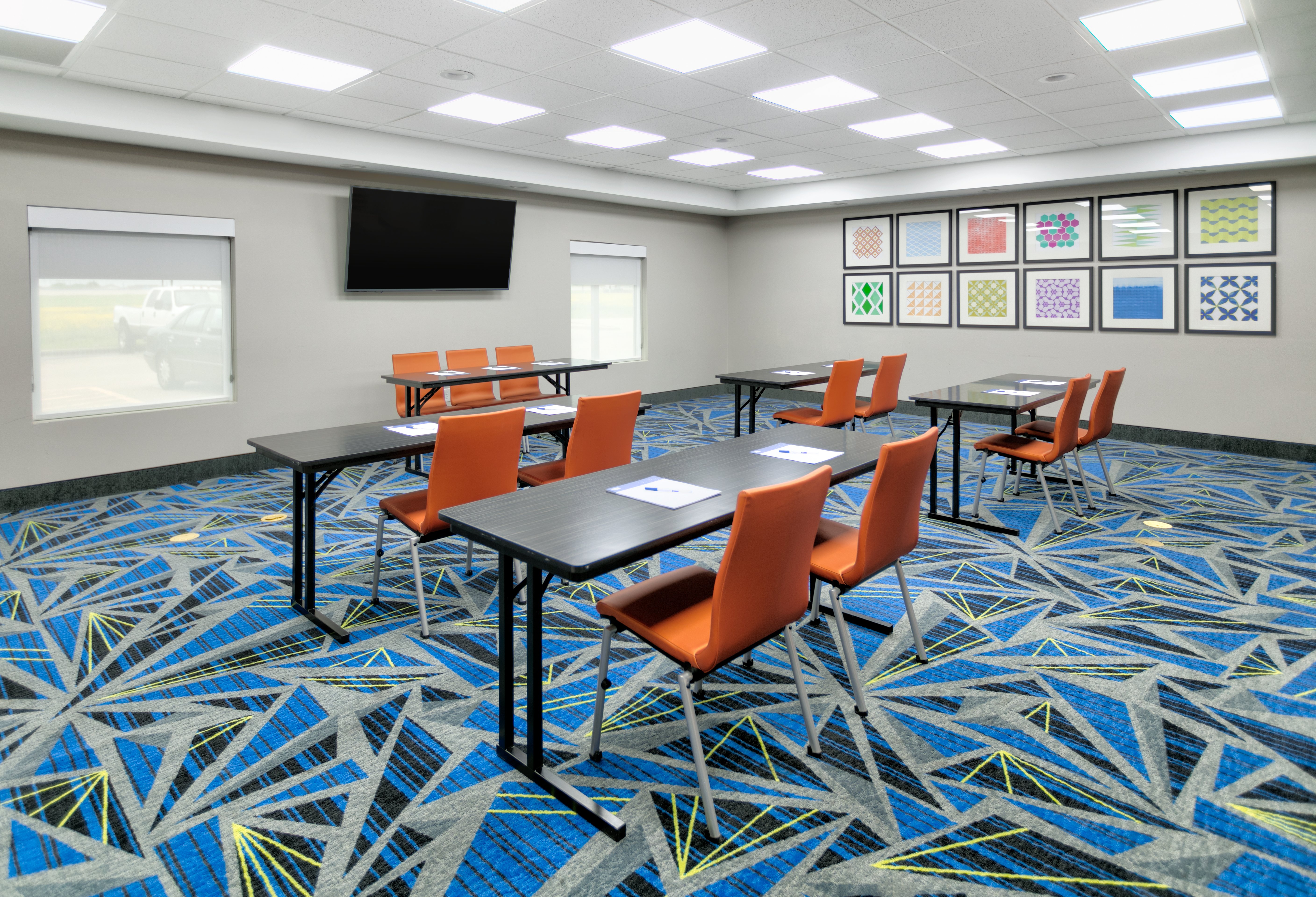 holiday inn express hillsboro i 35 by ihg