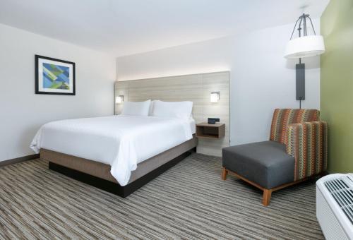 holiday inn express hillsboro i 35 by ihg