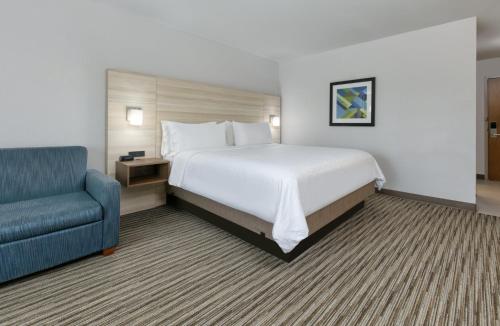 holiday inn express hillsboro i 35 by ihg