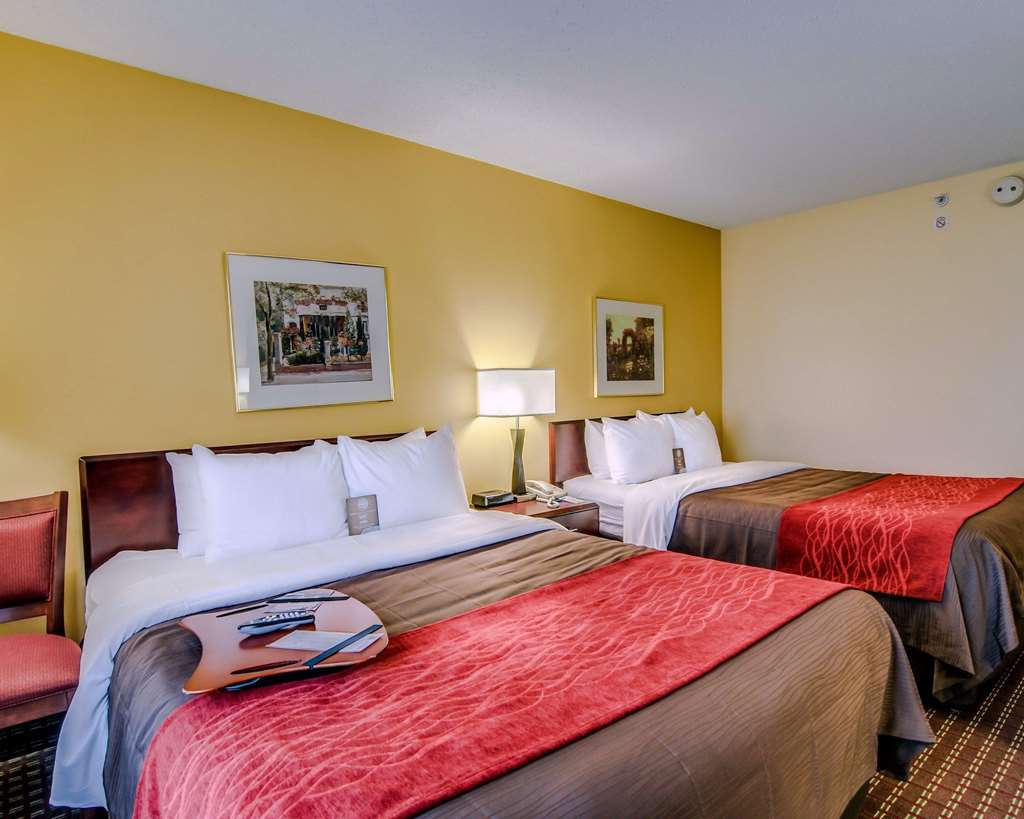 comfort inn and suites hillsville i 77
