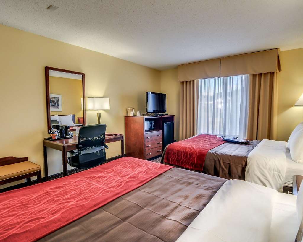 comfort inn and suites hillsville i 77
