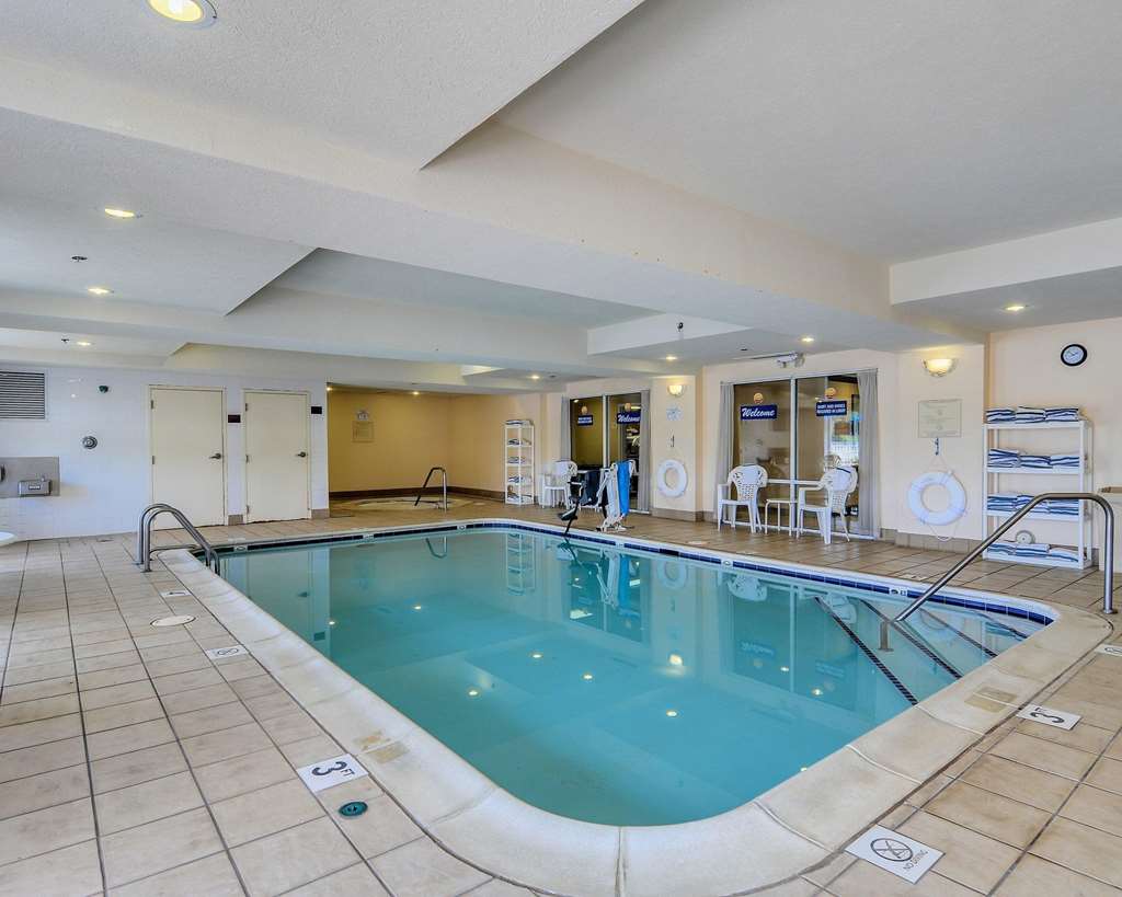 comfort inn and suites hillsville i 77