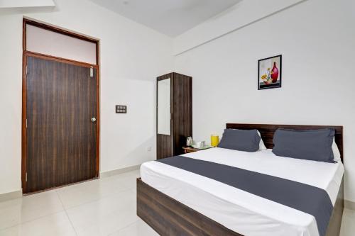 Hotel O J.K. Suites & Rooms,,3 star