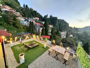 darjeeling hillside inn