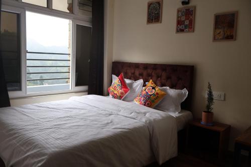 darjeeling hillside inn