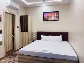 hotel dwarka palace