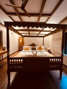 Athirappilly Sreenilayam Heritage Resort,,5 star