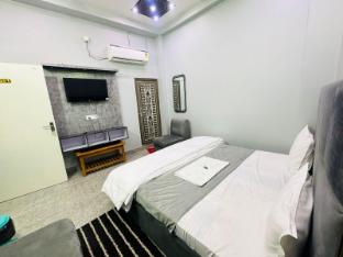 prakash paying guest house