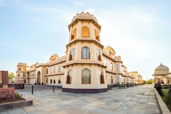 kesarbagh palace