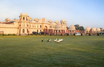 kesarbagh palace