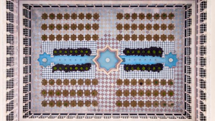 kesarbagh palace
