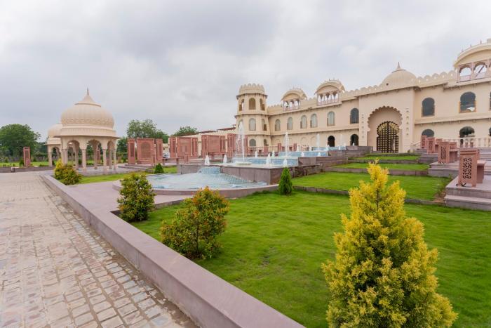 kesarbagh palace