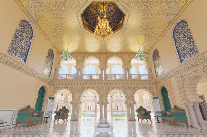 kesarbagh palace