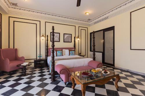 kesarbagh palace