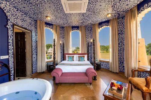 kesarbagh palace