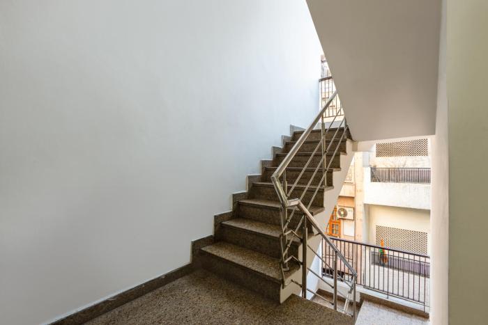 hotel diamond stay 10 minutes walking from nizamuddin railway station