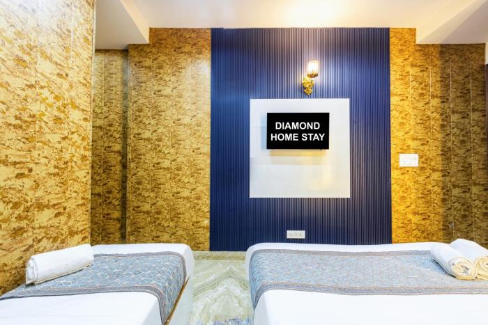 hotel diamond stay 10 minutes walking from nizamuddin railway station