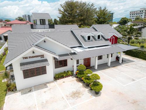 The Farmhouse,,3 star