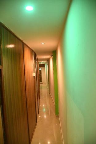 airport cabin stay
