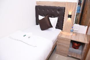 airport cabin stay