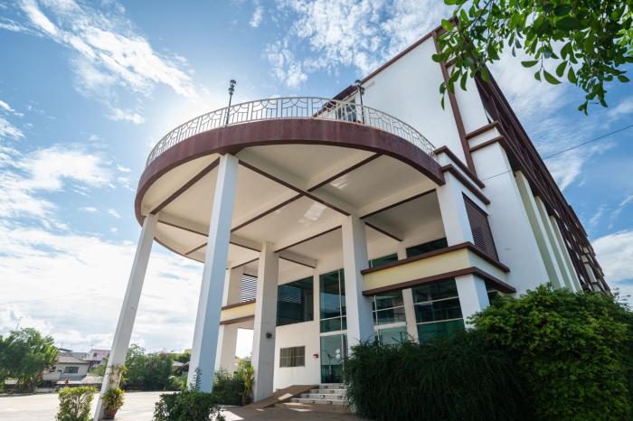 river hotel the outstanding venues nakhon pathom