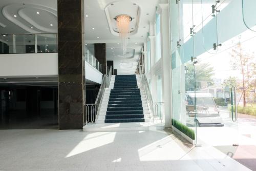 river hotel the outstanding venues nakhon pathom
