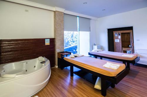 river hotel the outstanding venues nakhon pathom