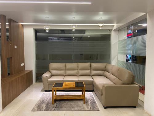 Le Shiv Executive Suite,,3 star