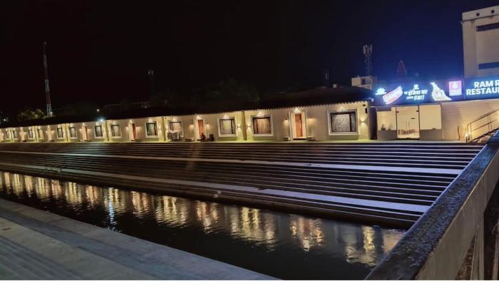 ayodhya haat luxury cottages