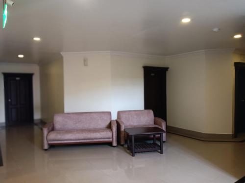 malanadu tourist home