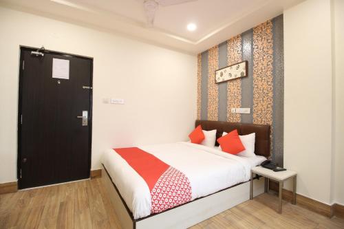 Collection O Vijay Palace,,3 star