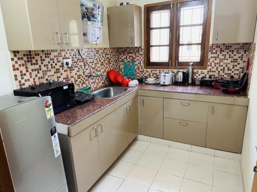 zoomstay 3bhk apartments